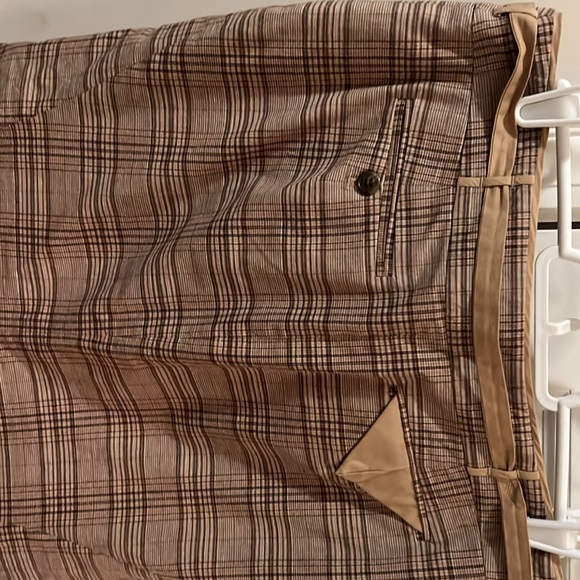 BCBG Max Azria knee-length belted plaid skirt with flounced back, size 2 - Picture 4 of 7